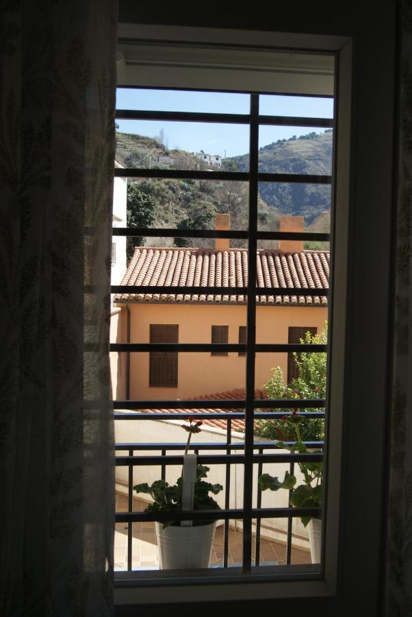 Penas Blancas, Junto A Ruta De Cahorros, Monachil. * Monachil