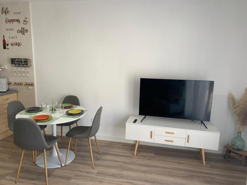 Penas Blancas, Junto A Ruta De Cahorros, Monachil. Appartement Monachil